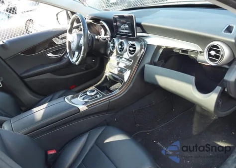 2018 Mercedes-Benz C 300 4Matic из США, поврежденный, VIN WDDWF4KB5JR320447